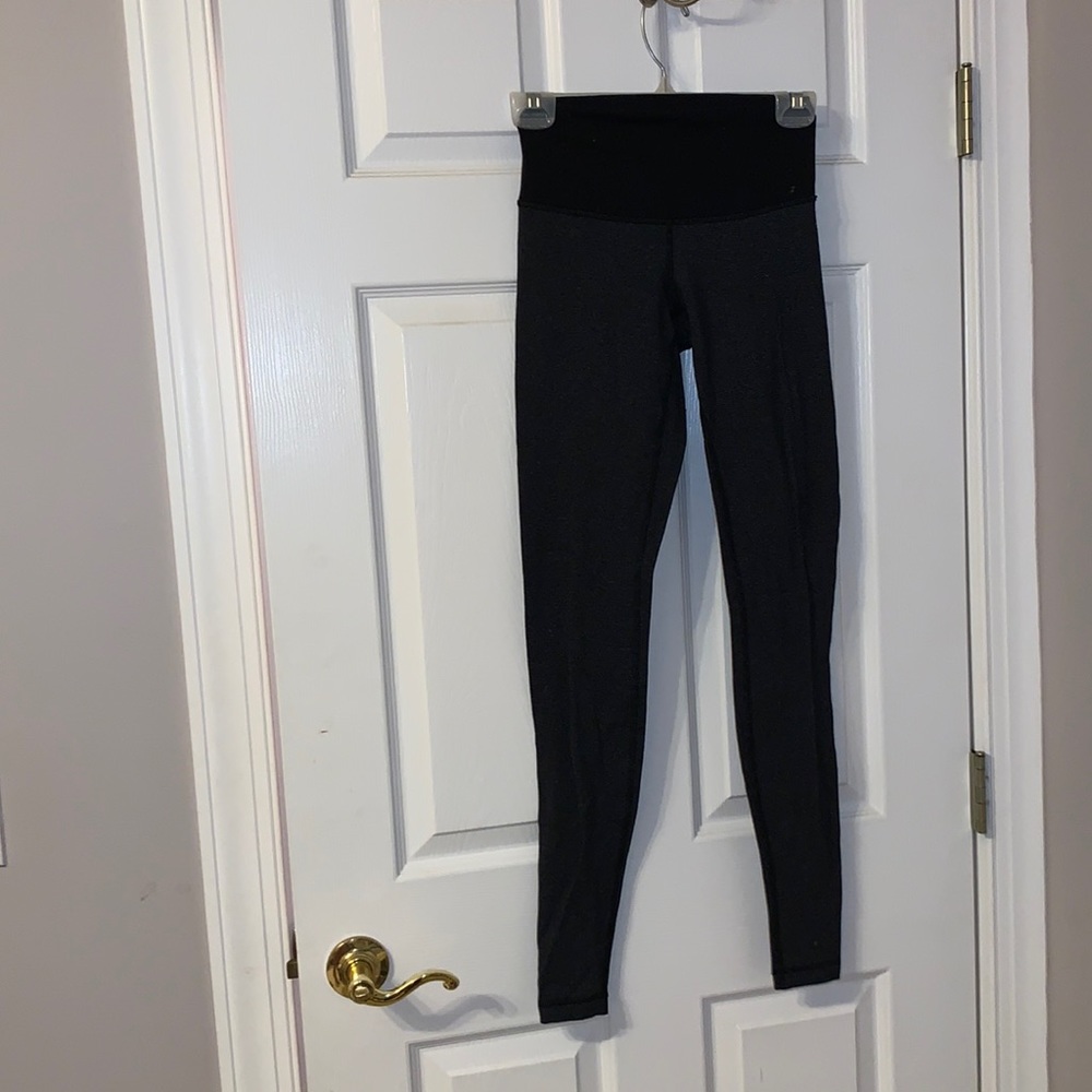 lululemon size 4 black grey think woven leggings